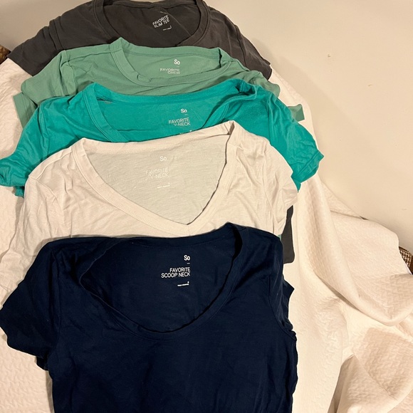 basic shirts. - Picture 2 of 5